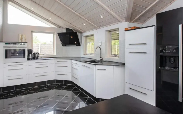 8 Person Holiday Home in Vaeggerlose-by Traum