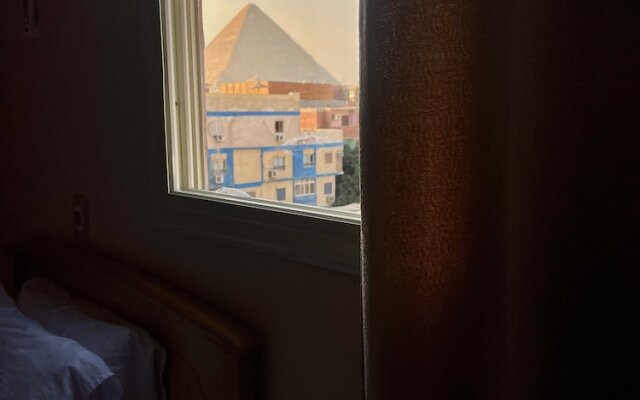 Grand Pyramids View Guesthouse