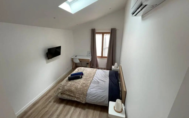 Coworking House - Quiet With Rooftop