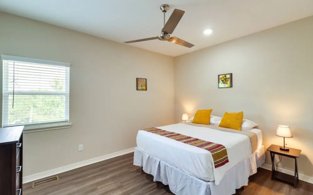 Quaint Harrison Home 2 Mi to Downtown!
