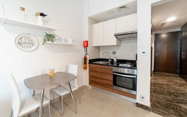 Deluxe Studio with Marina Views in Sparkle Towers