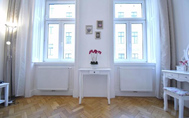 Cosy 3 Room Viennese Flat - 10min to City Center