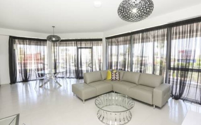 Indulge Apartments - Cbd