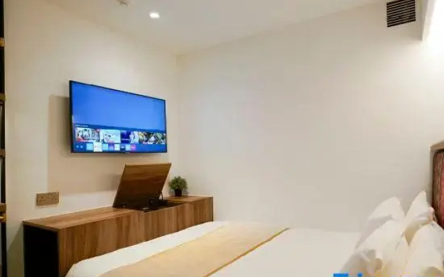 ST Signature Bugis Middle