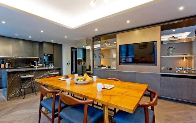3-bed Deluxe Apt 205