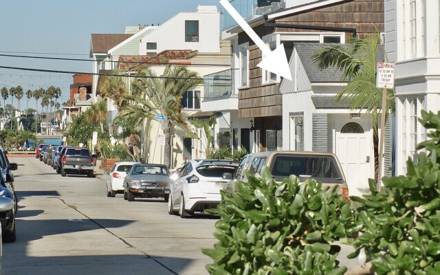 Steps to Beach & Alamitos Bay on LB Peninsula