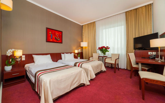 Premier Krakow Hotel - Image 6