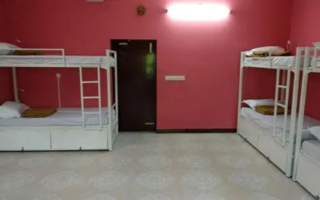 Droid Hostel