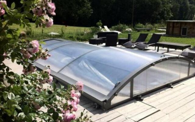 Chalet 7 Pers. Avec Piscine Commune 69020