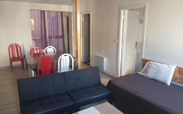 13 Rue de la Fontaine F11