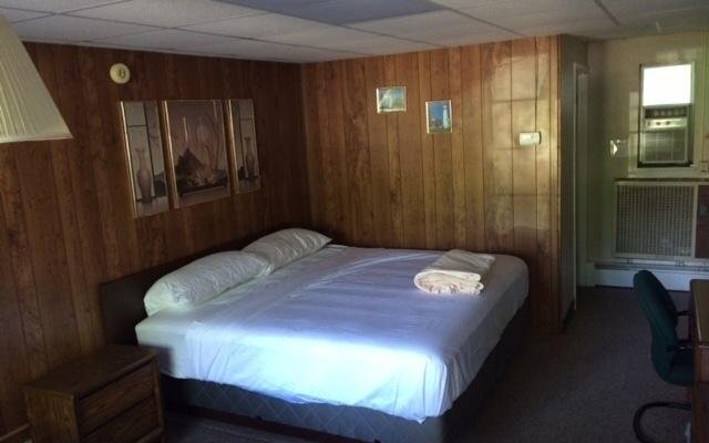Lake Land Inn