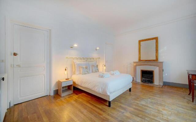 IMMOGROOM - Villa in the city center with terrace- garden- CONGRESS/BEACHES