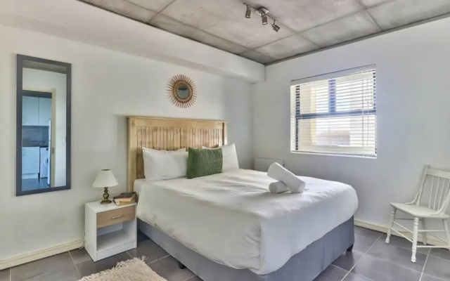 2 Bedroom Secure Pool Strong Wifi