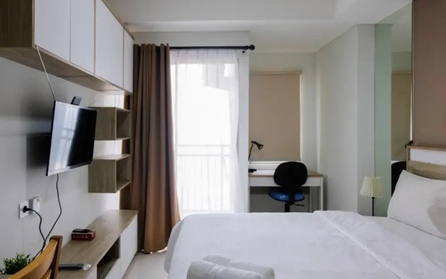 Simply Minimalist Studio Apartment at Springwood Residence