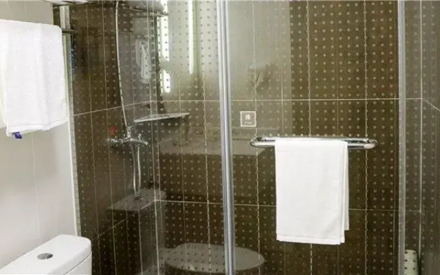 ibis Yichang Bayi Rd