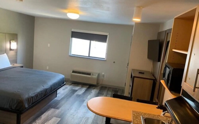 Suburban Studios near Panama City Beach