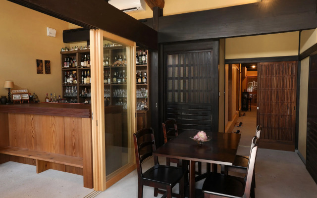 Traditional Guesthouse TONARI
