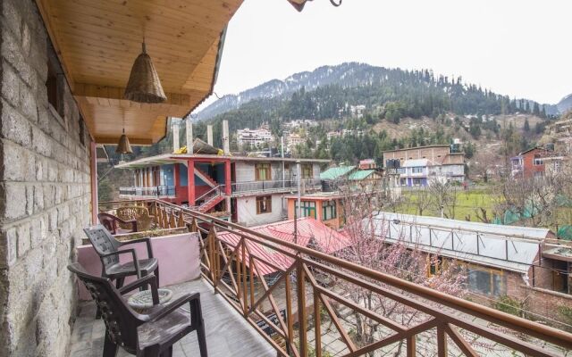 Giriraj Guest House