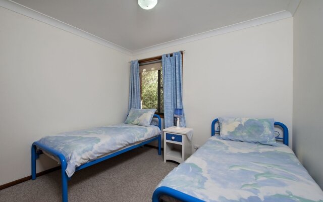 Kurrawa, 13 Kurrawa Close