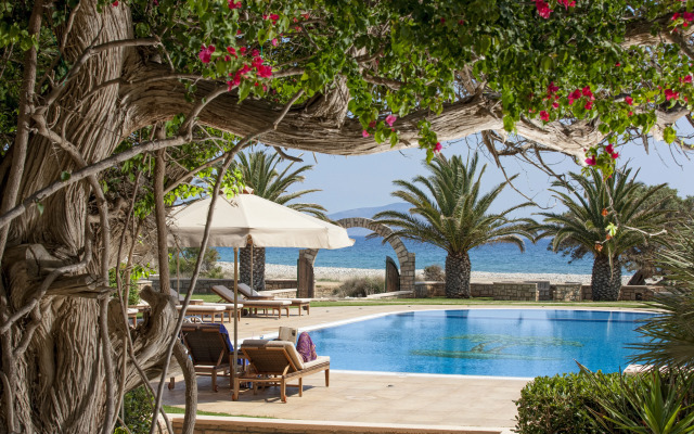 Finikas Hotel