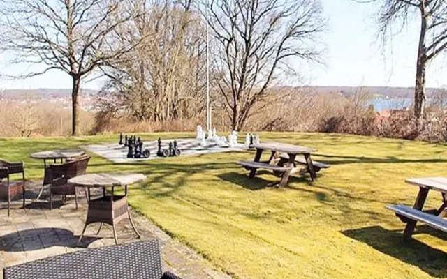Welcoming Holiday Home With Terrace