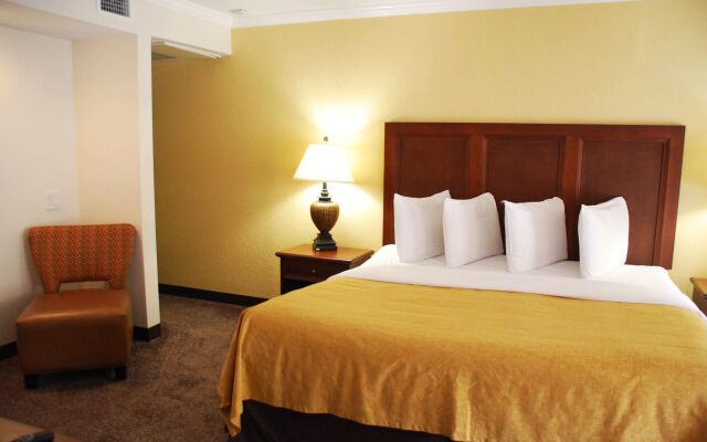 Coconut Cove All-Suite Hotel