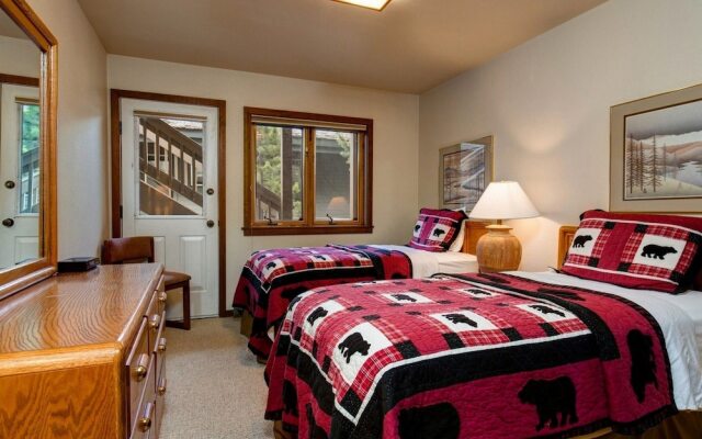 Abode at Teewinot Cabin