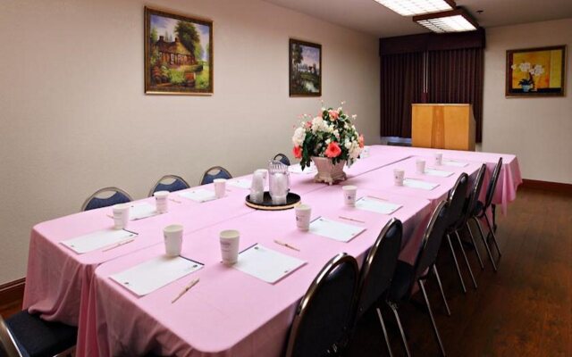 Best Western Plus South Bay Hotel