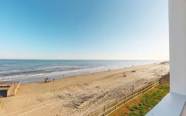 Seascape 1211 2 Bedroom Condo by RedAwning