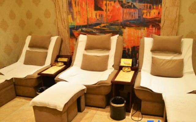 Xinlong Hotel