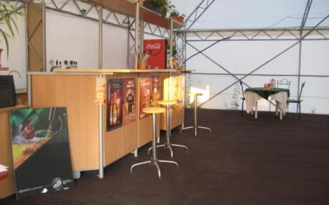 Eco Hotel & Camping LEO