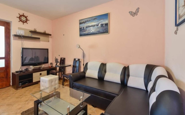 Holiday house Niksi - with pool: Skrip, Island Brac
