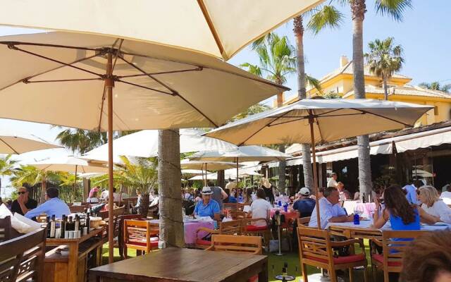 OleHolidays Apart Los Monteros-Palm Beach 6A0 a 50m playa