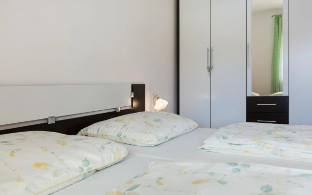 Apartment Twisting By The Private Pool