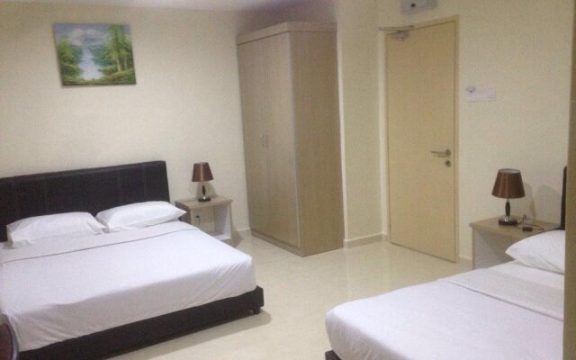 OYO 89831 Sri Sena Hotel