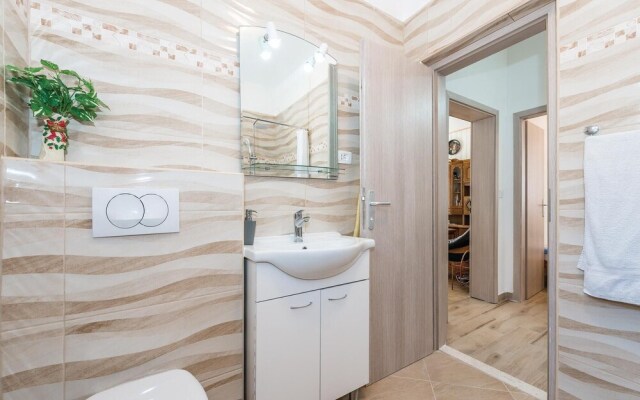 Nice Home in Vodice With Wifi and 3 Bedrooms