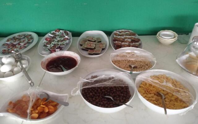 Elegant Baronessa Apart Hotel