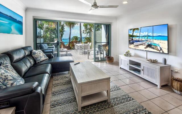 Sunset Waters 12 on Hamilton Island by HamoRent