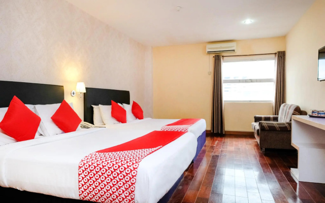 OYO 546 Grand City Hotel