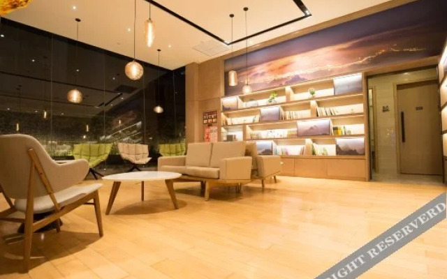Rezen Hotel Wuduo