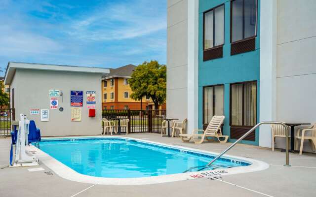 Quality Inn Jacksonville near Camp Lejeune