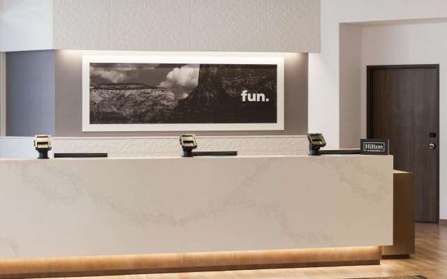 Hampton Inn & Suites Phoenix Downtown