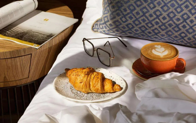 Tumbi Hotel Dubai The Palm, Tapestry Collection by Hilton	