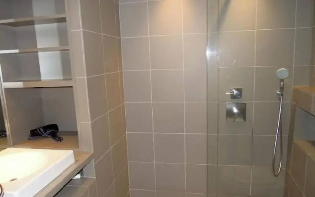 Urban Flat 174 - Vuitton St Denis