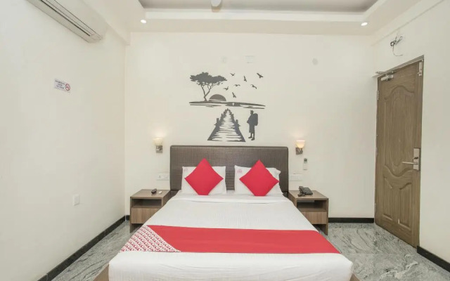 Aira Apartments by OYO Rooms