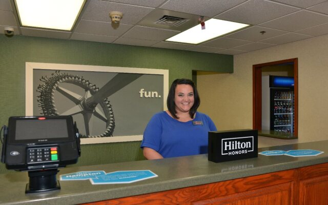 Hampton Inn & Suites Springfield, MO