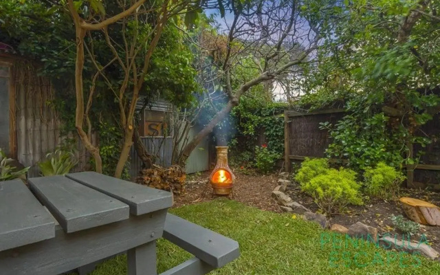 The Buoys – Outside – Melbourne