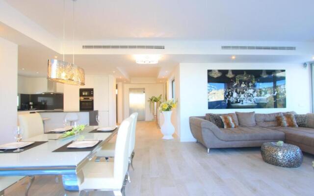 2288 new modern penthouse with privat pool