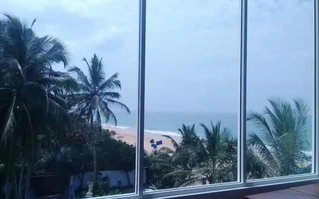 Oyo 352 Sea Breeze