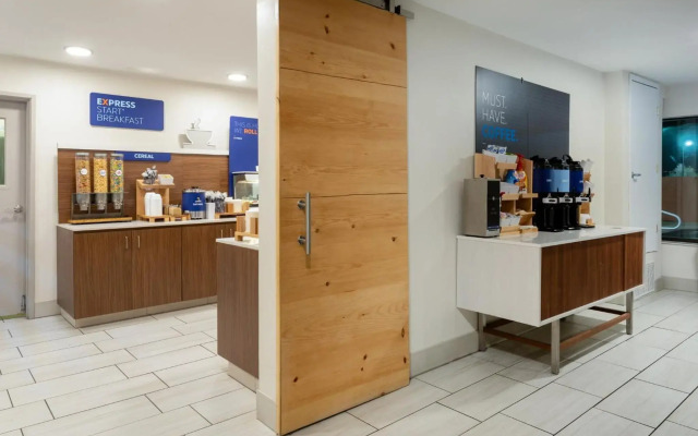 Holiday Inn Express & Suites Tucson North – Marana by IHG